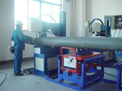 Machine de soudage automatique pour préfabrication de tuyauterie (SAW)