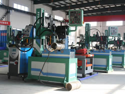 Machine de soudage automatique pour préfabrication de tuyauterie (MIG)